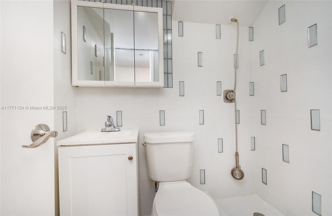 待售: $695,000 (4 贝兹, 3 浴室, 1962 平方英尺)