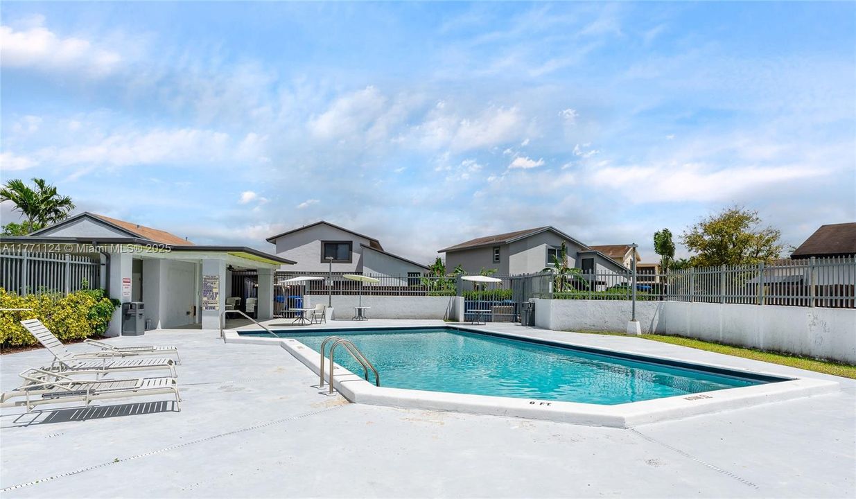 待售: $695,000 (4 贝兹, 3 浴室, 1962 平方英尺)