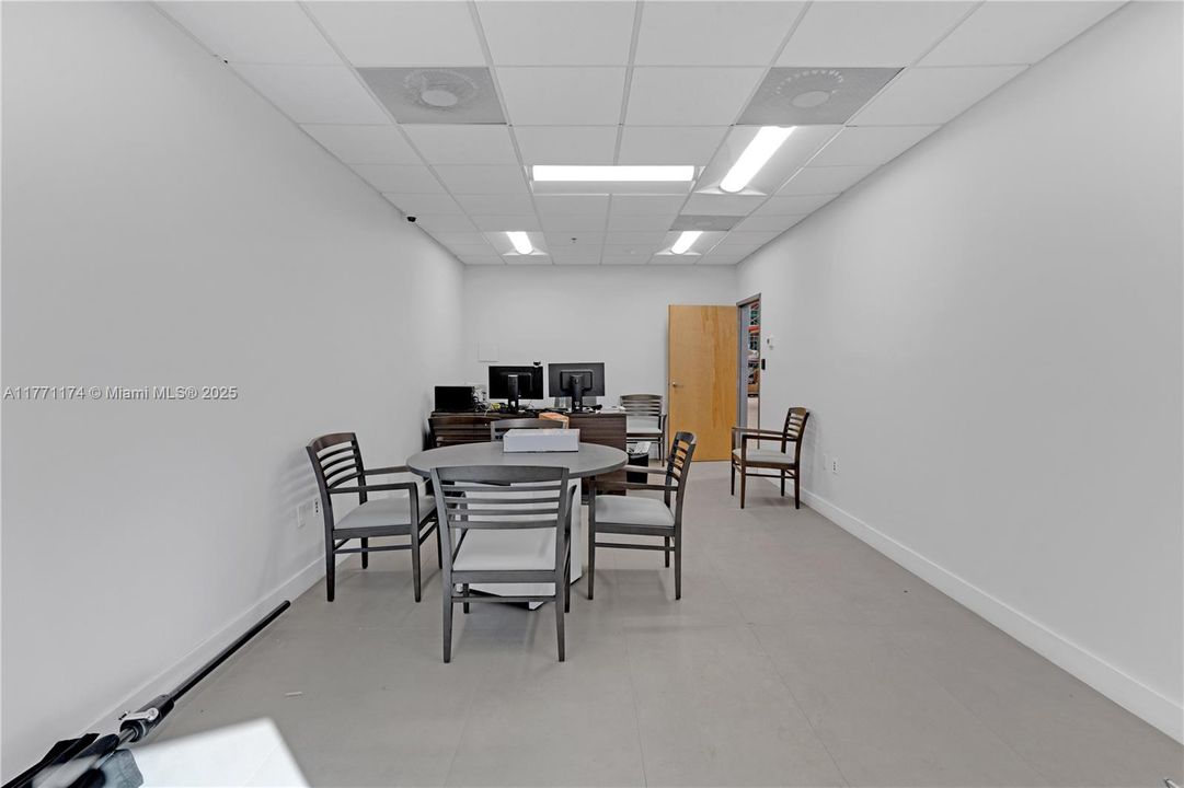 出租: $26 (0 贝兹, 0 浴室, 0 平方英尺)