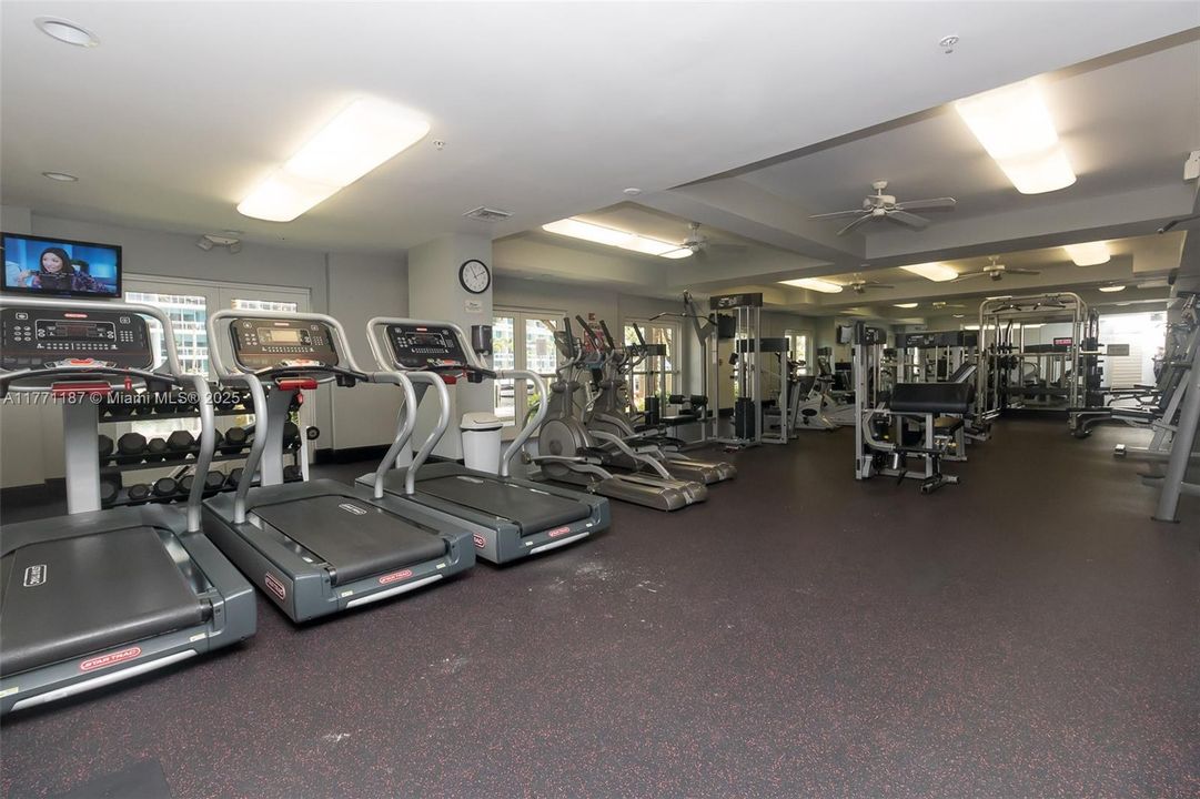 待售: $425,000 (2 贝兹, 2 浴室, 1249 平方英尺)