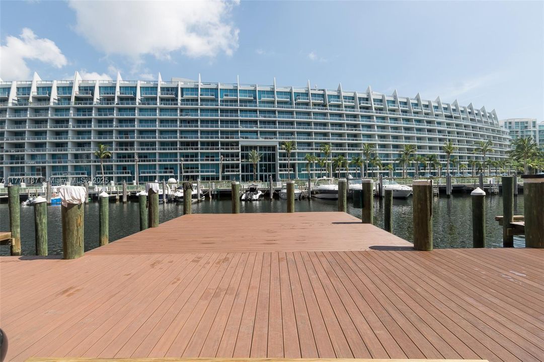 待售: $425,000 (2 贝兹, 2 浴室, 1249 平方英尺)