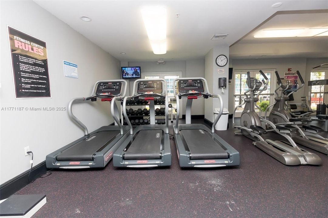 待售: $425,000 (2 贝兹, 2 浴室, 1249 平方英尺)