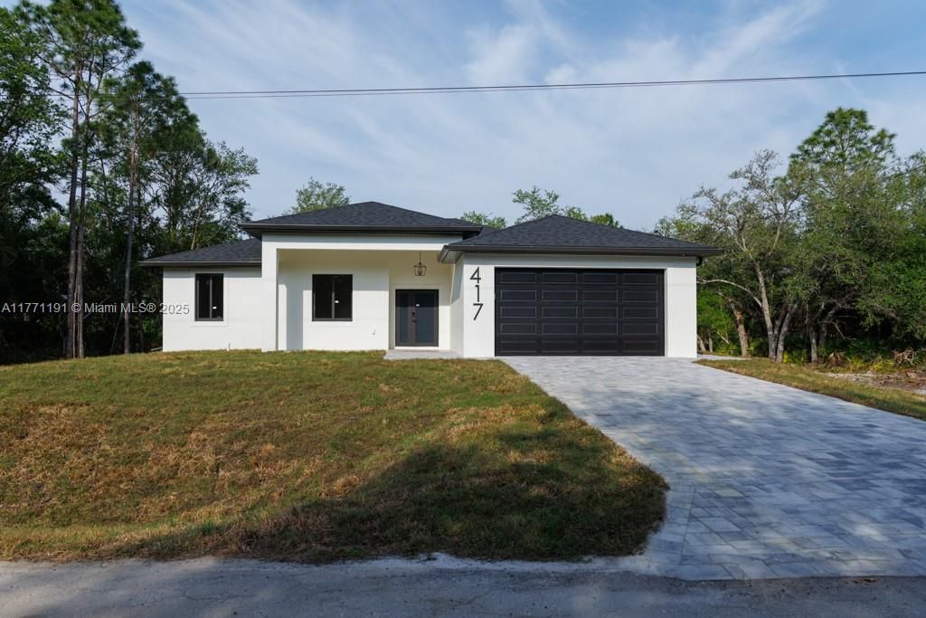 最近售出: $430,000 (4 贝兹, 2 浴室, 0 平方英尺)