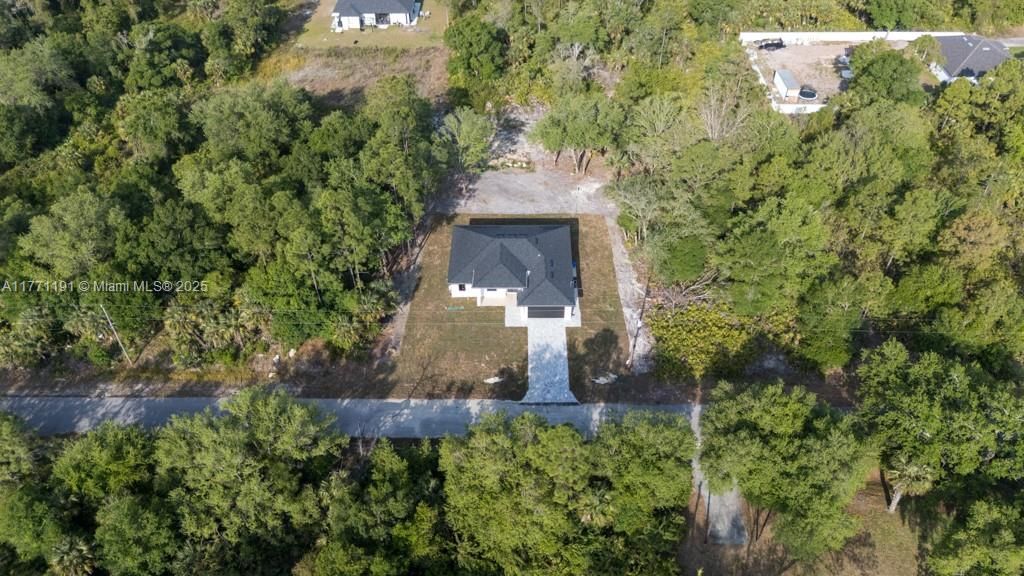 最近售出: $430,000 (4 贝兹, 2 浴室, 0 平方英尺)