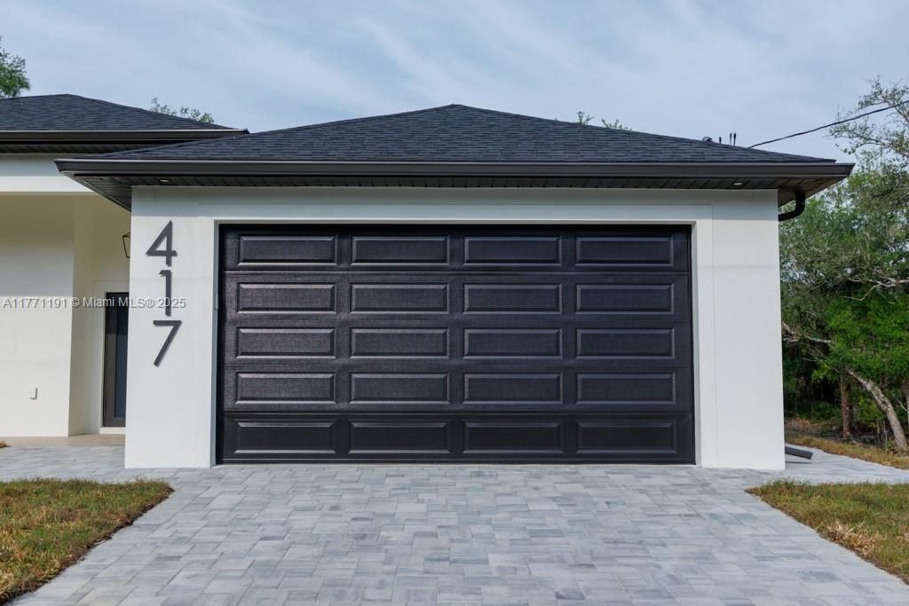 最近售出: $430,000 (4 贝兹, 2 浴室, 0 平方英尺)