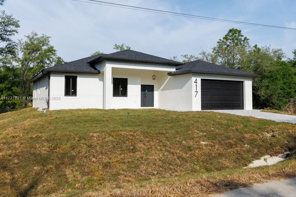 最近售出: $430,000 (4 贝兹, 2 浴室, 0 平方英尺)