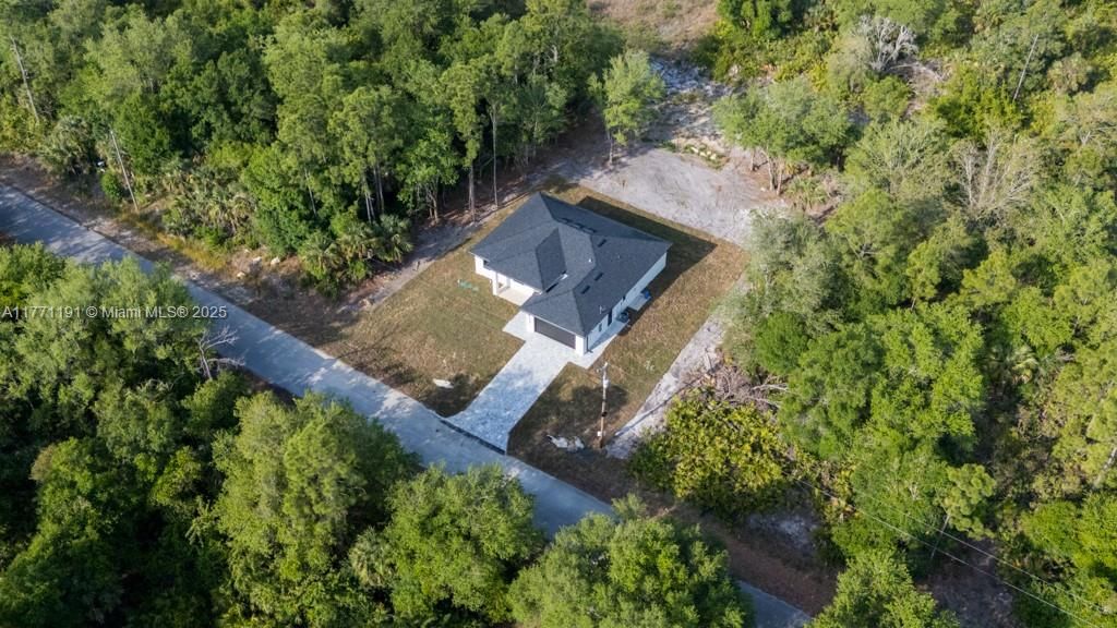 最近售出: $430,000 (4 贝兹, 2 浴室, 0 平方英尺)