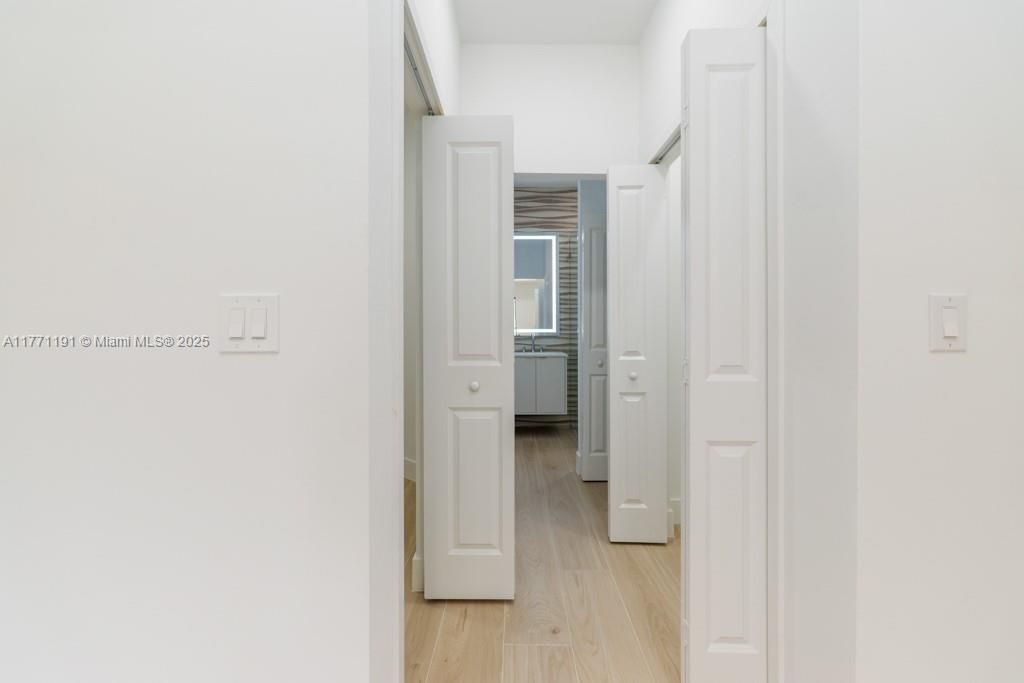 最近售出: $430,000 (4 贝兹, 2 浴室, 0 平方英尺)