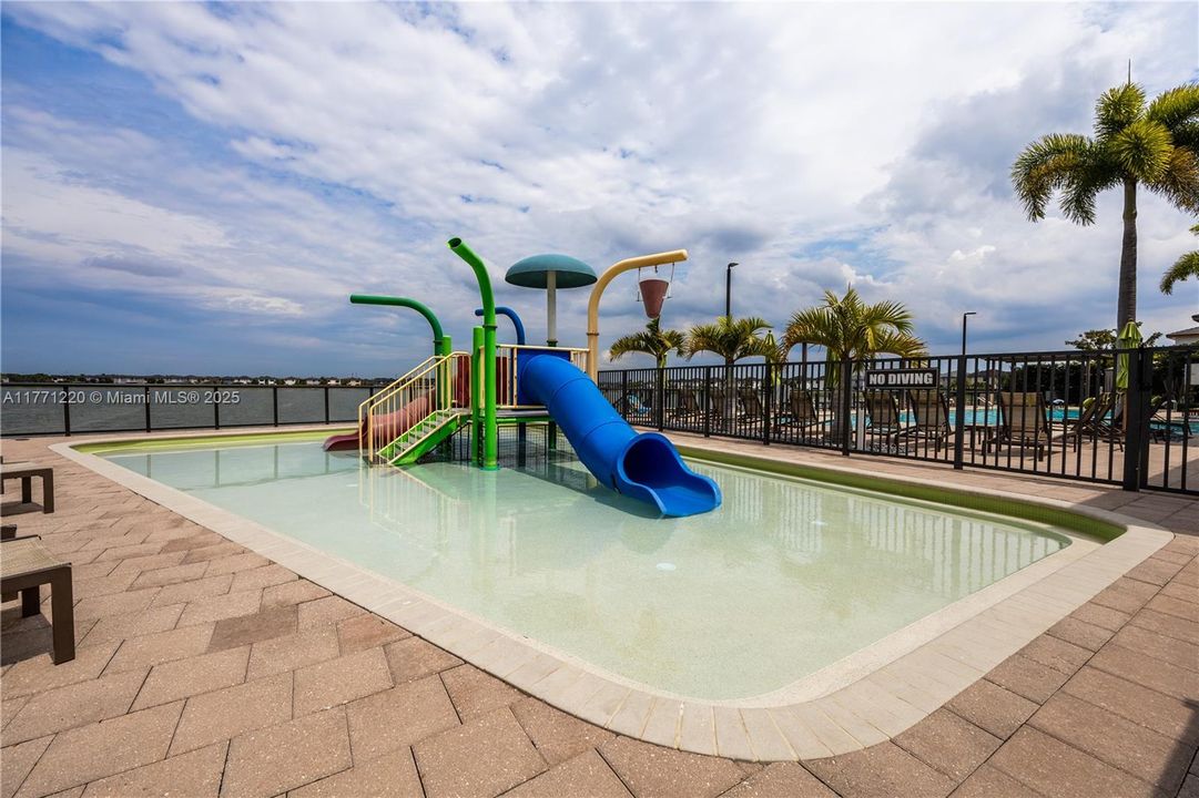 For Sale: $1,180,000 (4 beds, 3 baths, 2582 Square Feet)