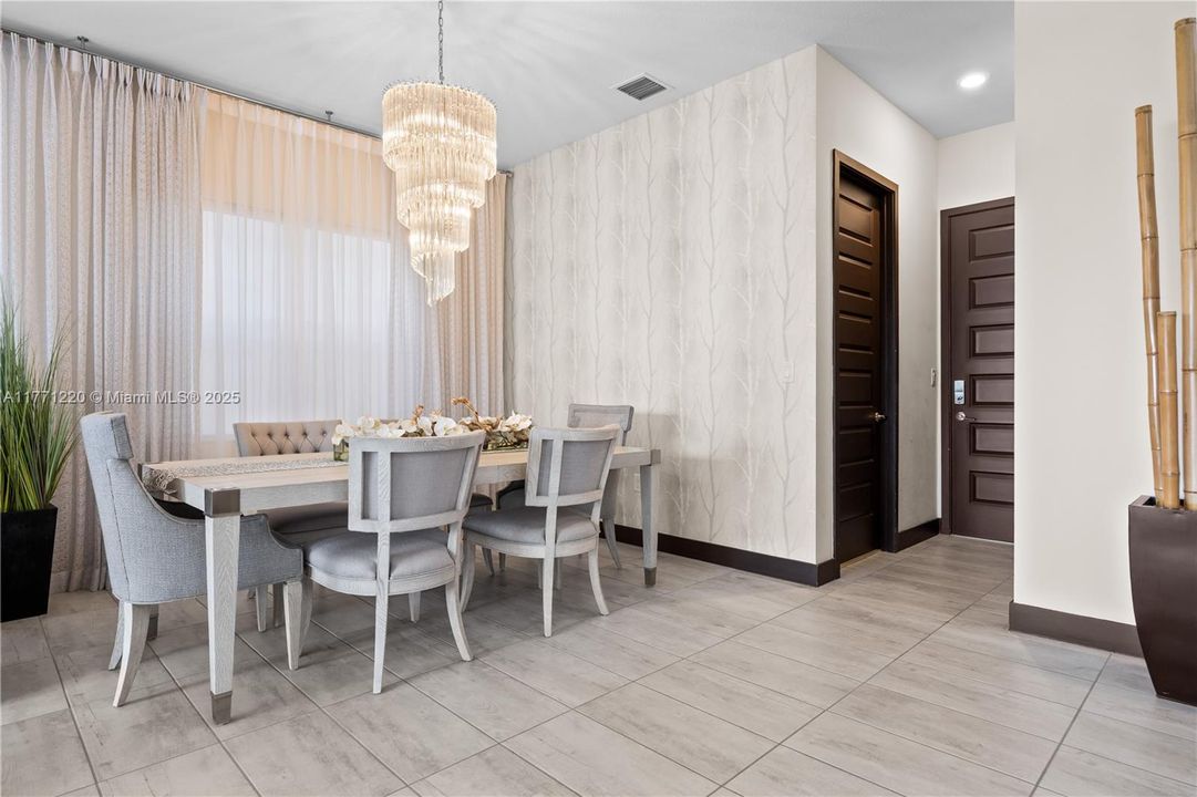 For Sale: $1,180,000 (4 beds, 3 baths, 2582 Square Feet)