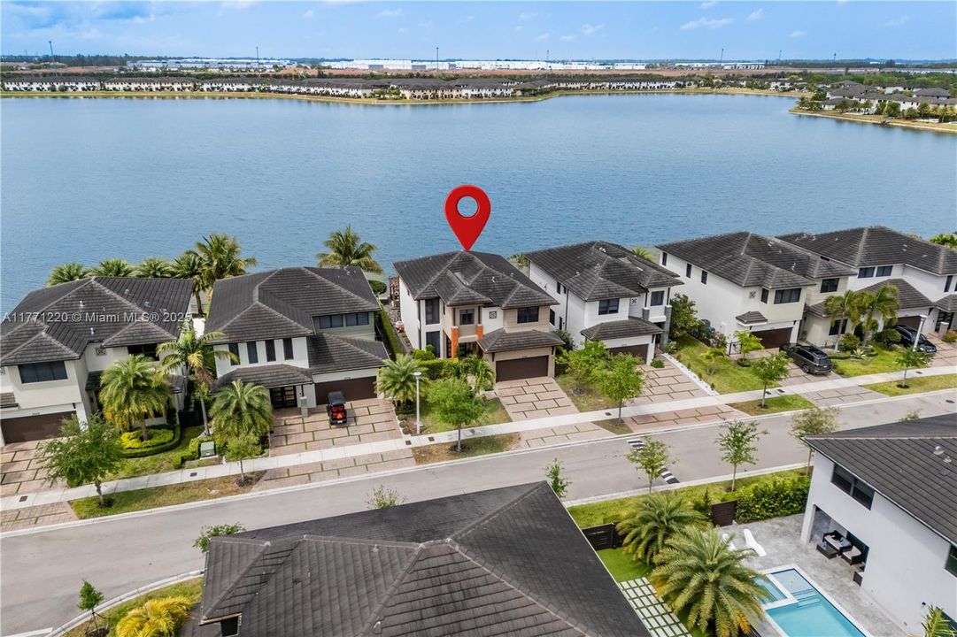 For Sale: $1,180,000 (4 beds, 3 baths, 2582 Square Feet)