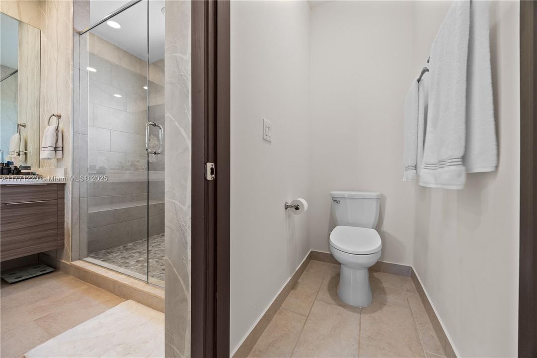 For Sale: $1,180,000 (4 beds, 3 baths, 2582 Square Feet)