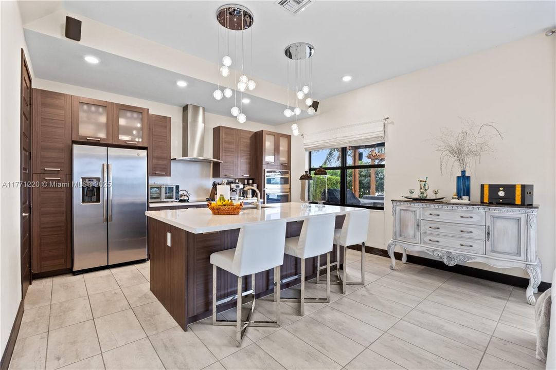 For Sale: $1,180,000 (4 beds, 3 baths, 2582 Square Feet)