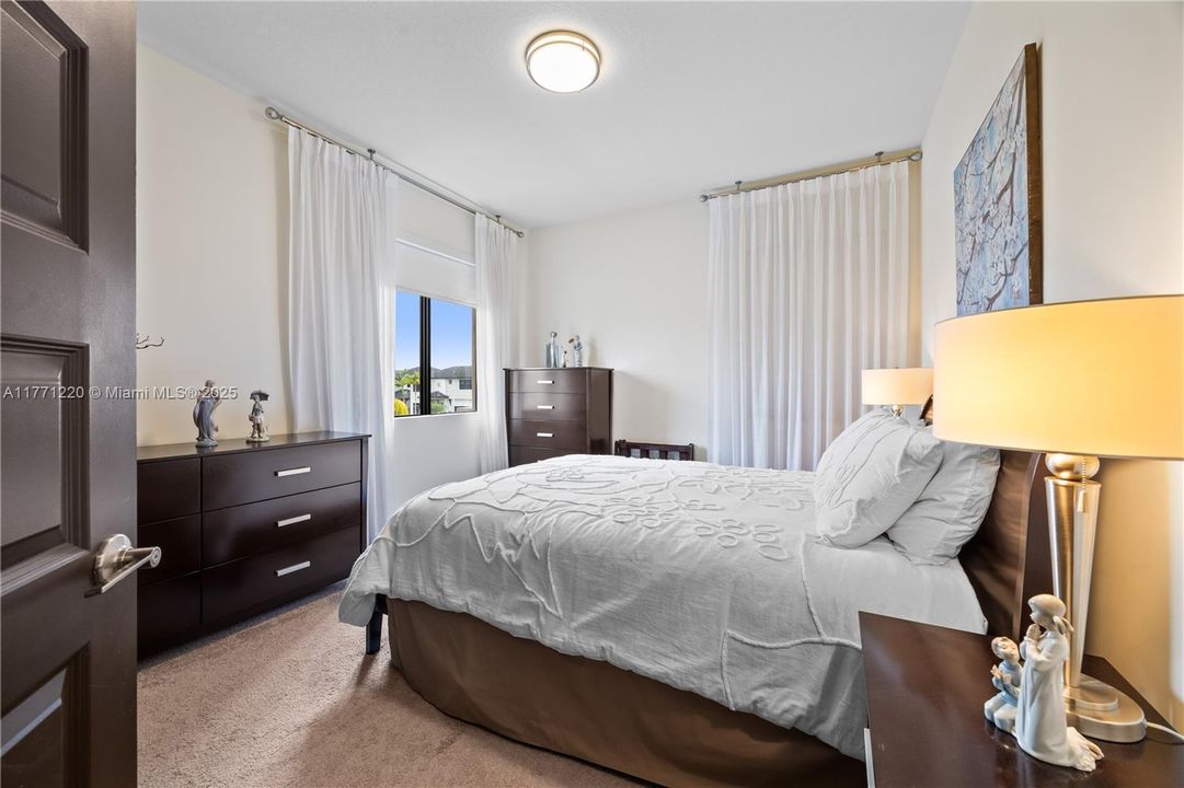 For Sale: $1,180,000 (4 beds, 3 baths, 2582 Square Feet)