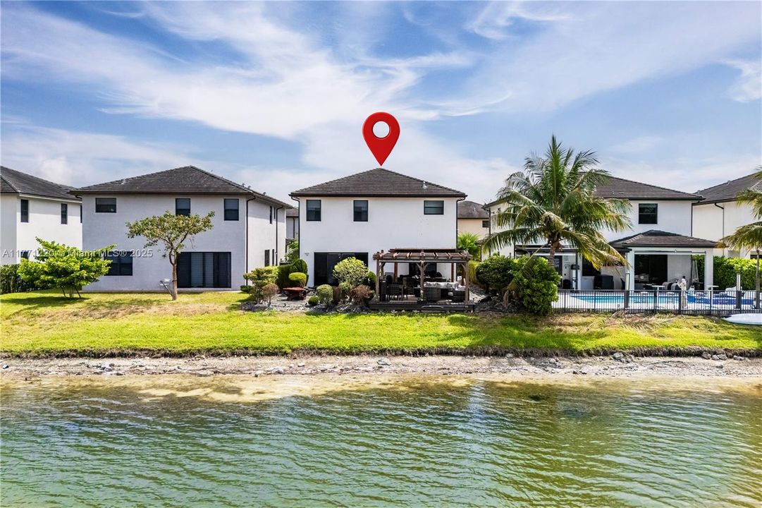 For Sale: $1,180,000 (4 beds, 3 baths, 2582 Square Feet)