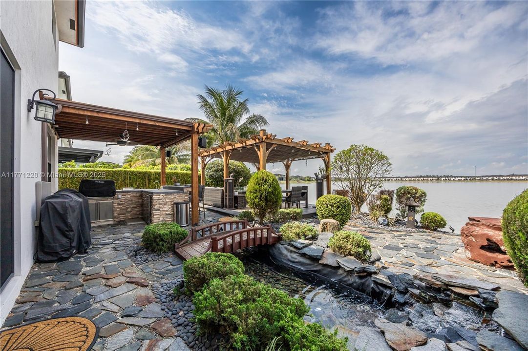 For Sale: $1,180,000 (4 beds, 3 baths, 2582 Square Feet)