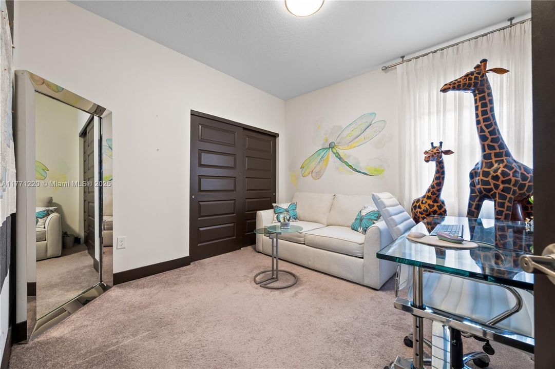 For Sale: $1,180,000 (4 beds, 3 baths, 2582 Square Feet)