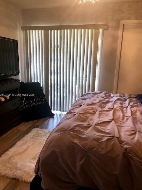 Vendido Recientemente: $238,000 (2 camas, 2 baños, 906 Pies cuadrados)