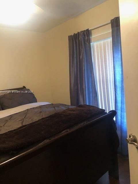 Vendido Recientemente: $238,000 (2 camas, 2 baños, 906 Pies cuadrados)