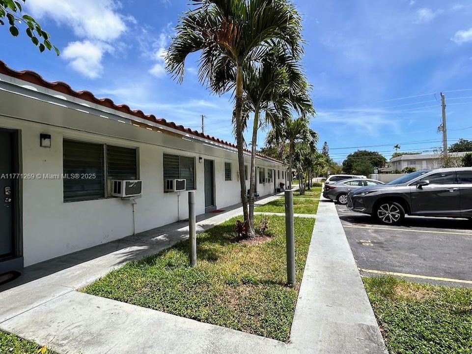 最近售出: $5,000,000 (0 贝兹, 0 浴室, 0 平方英尺)