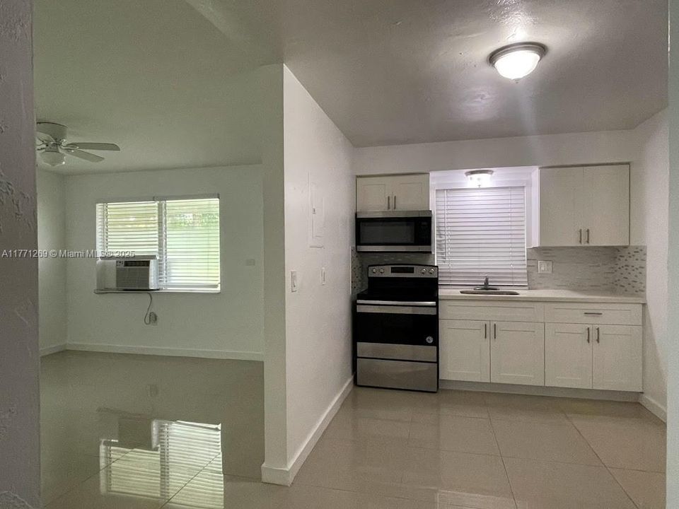 最近售出: $5,000,000 (0 贝兹, 0 浴室, 0 平方英尺)