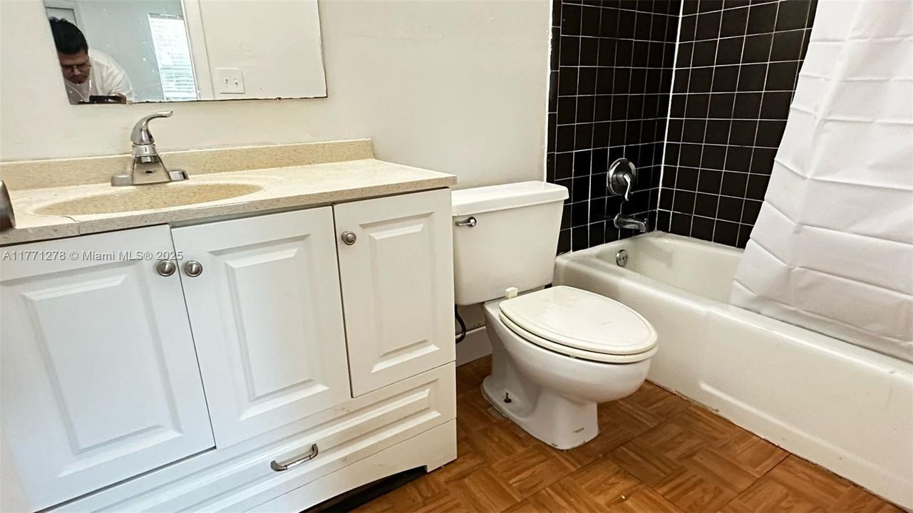 最近租的: $1,350 (2 贝兹, 1 浴室, 650 平方英尺)