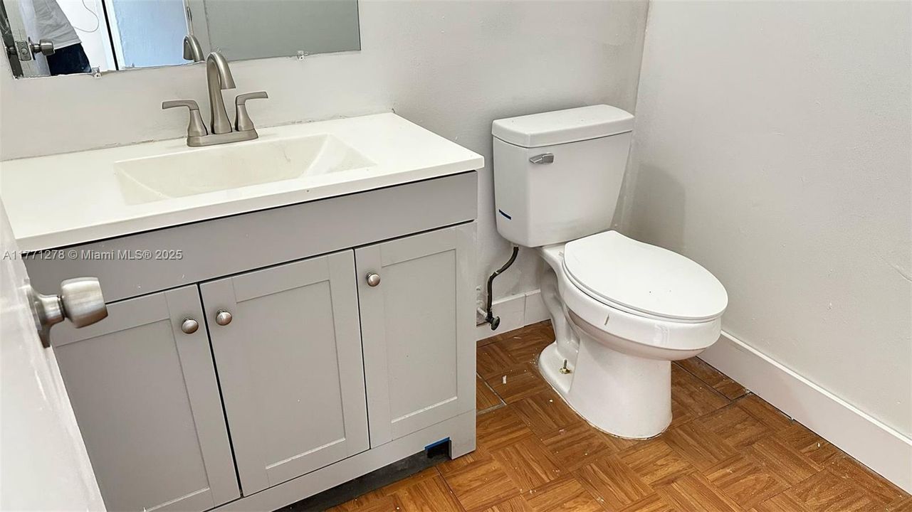 最近租的: $1,350 (2 贝兹, 1 浴室, 650 平方英尺)