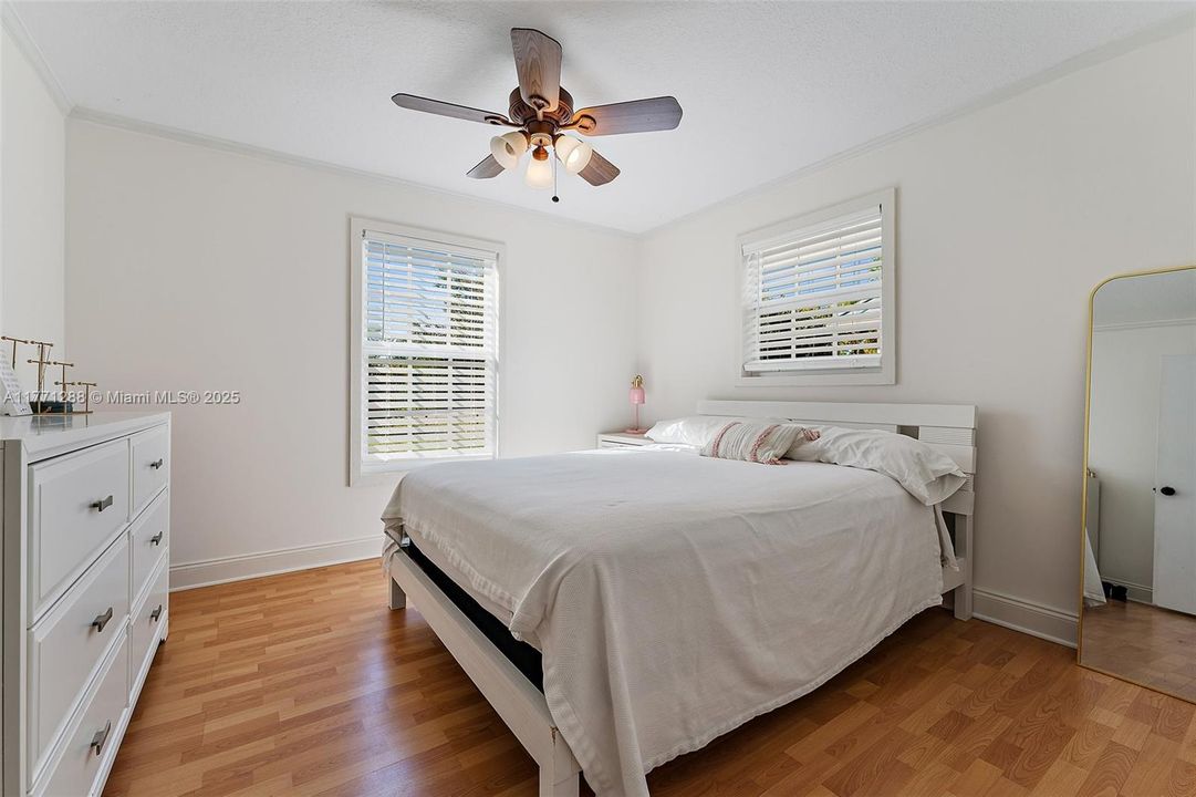 Vendido Recientemente: $775,000 (3 camas, 2 baños, 1789 Pies cuadrados)