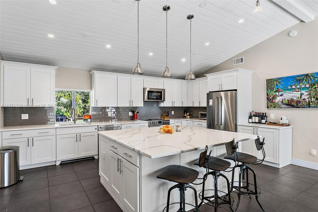 Vendido Recientemente: $775,000 (3 camas, 2 baños, 1789 Pies cuadrados)