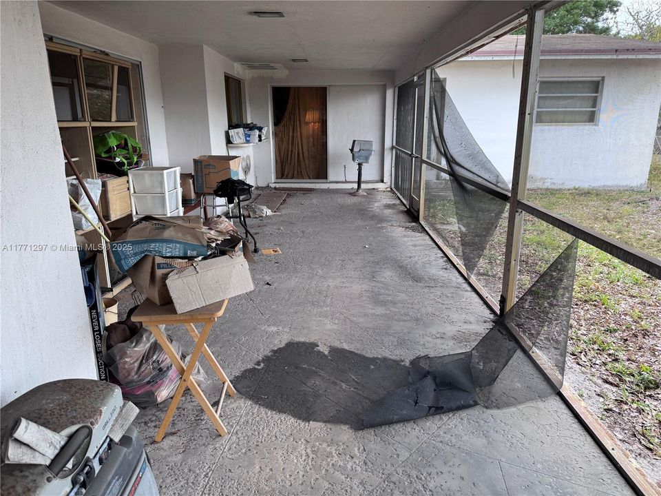 Recently Sold: $419,000 (4 beds, 2 baths, 2114 Square Feet)