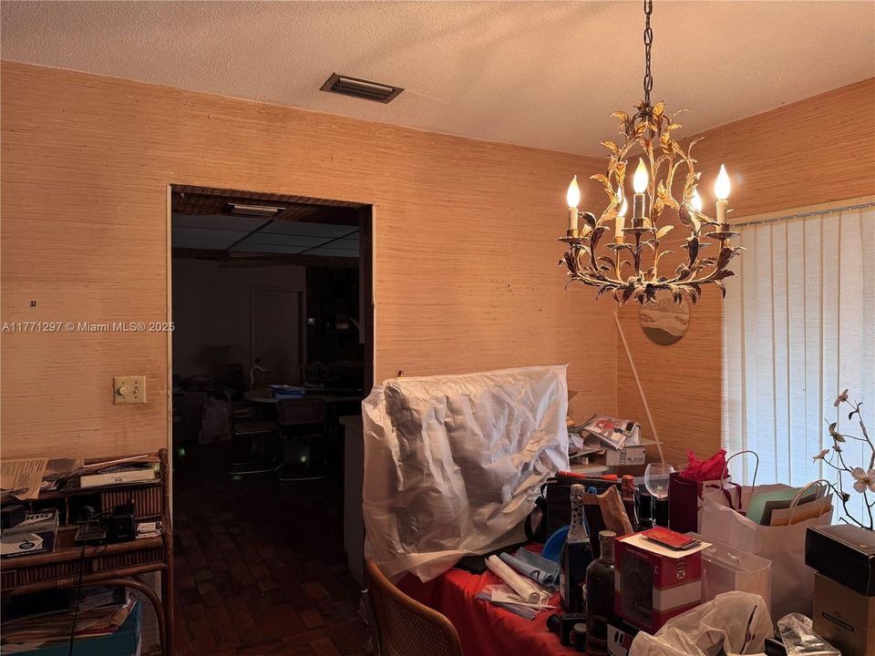 Recently Sold: $419,000 (4 beds, 2 baths, 2114 Square Feet)