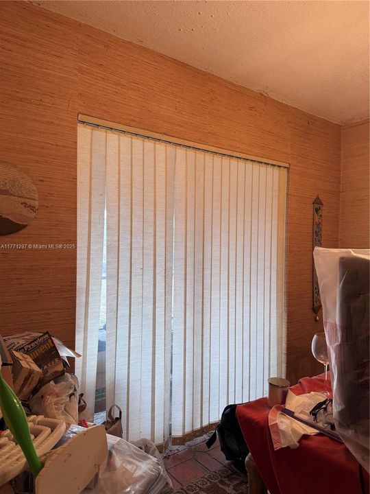 Recently Sold: $419,000 (4 beds, 2 baths, 2114 Square Feet)