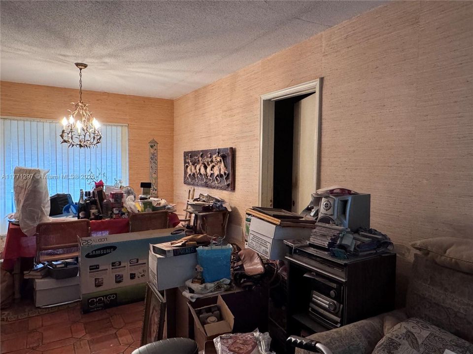 Recently Sold: $419,000 (4 beds, 2 baths, 2114 Square Feet)