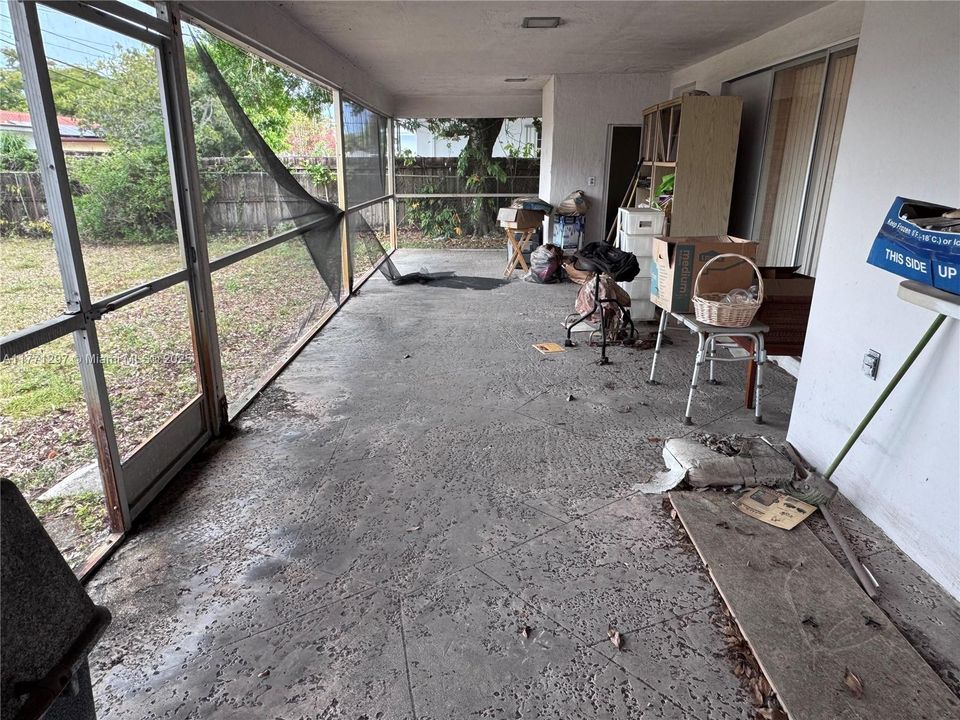 Recently Sold: $419,000 (4 beds, 2 baths, 2114 Square Feet)