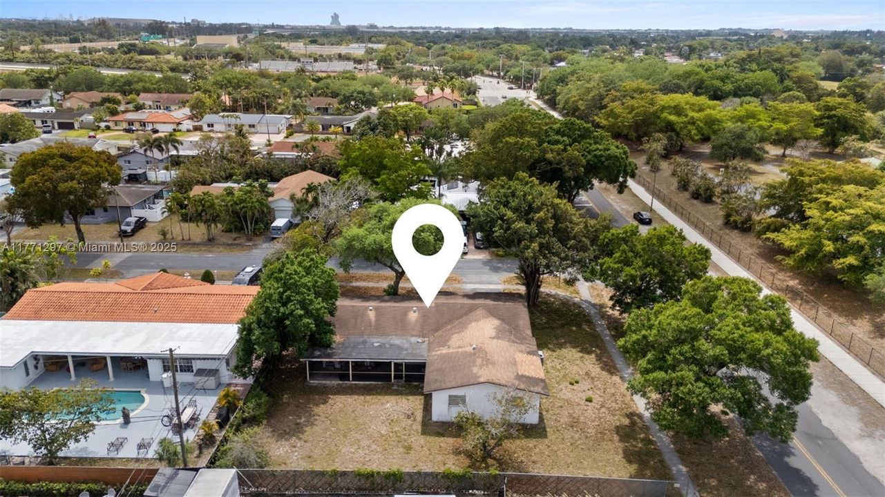 Recently Sold: $419,000 (4 beds, 2 baths, 2114 Square Feet)