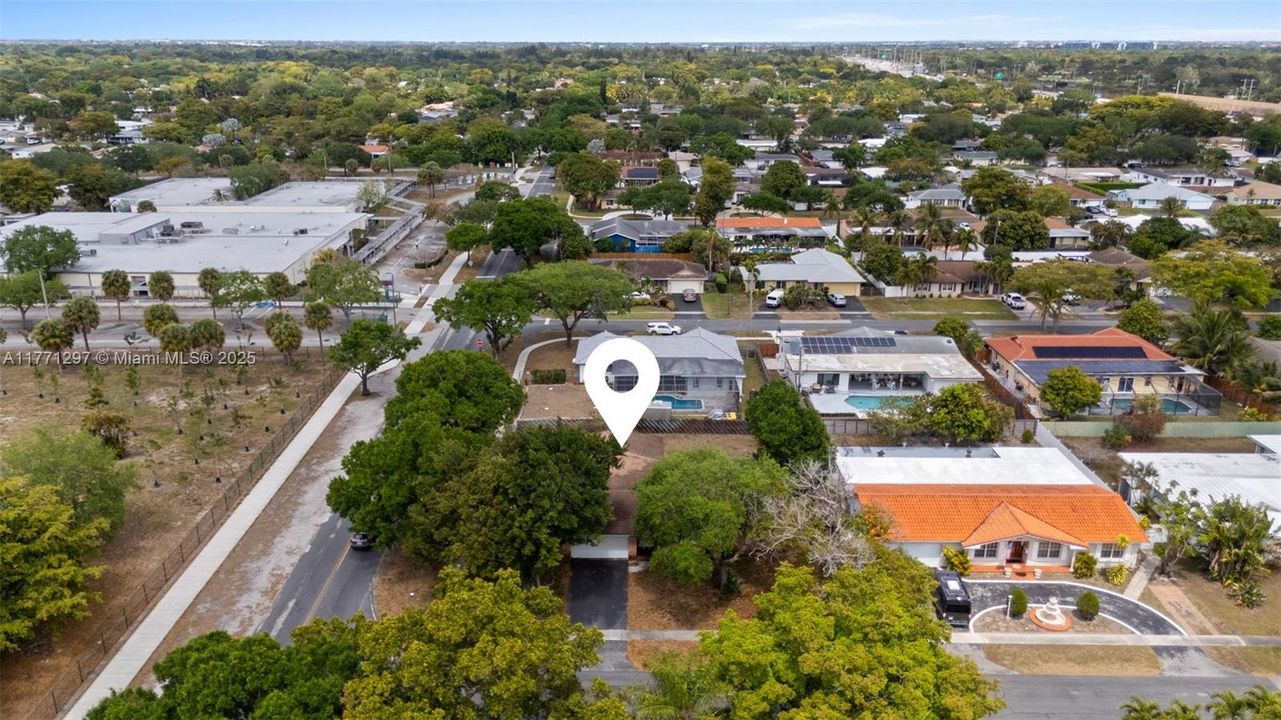 Recently Sold: $419,000 (4 beds, 2 baths, 2114 Square Feet)