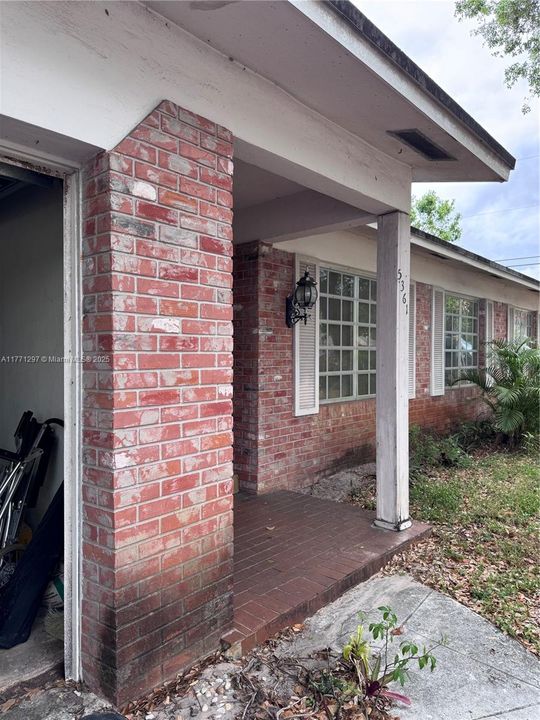 Recently Sold: $419,000 (4 beds, 2 baths, 2114 Square Feet)