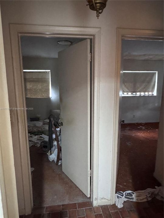 Recently Sold: $419,000 (4 beds, 2 baths, 2114 Square Feet)