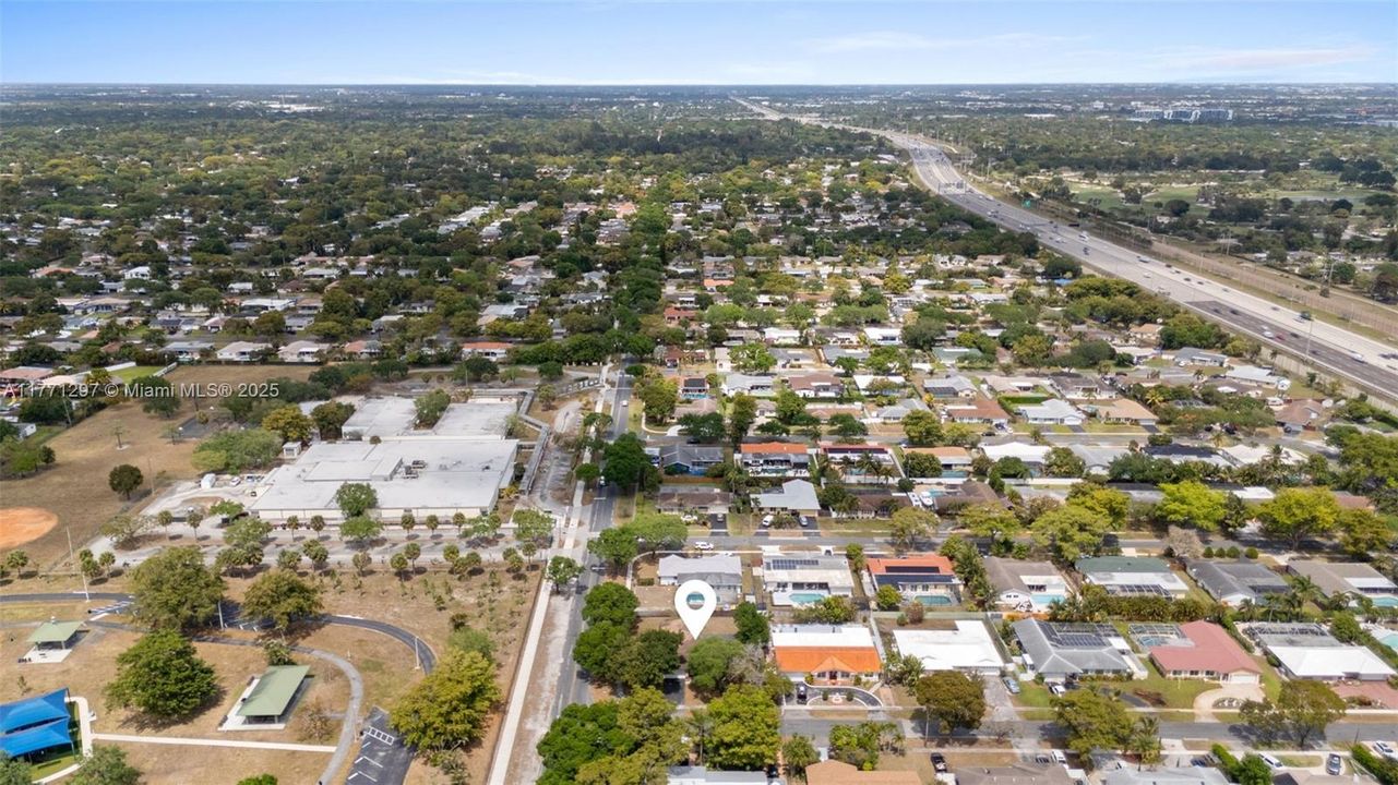 Recently Sold: $419,000 (4 beds, 2 baths, 2114 Square Feet)