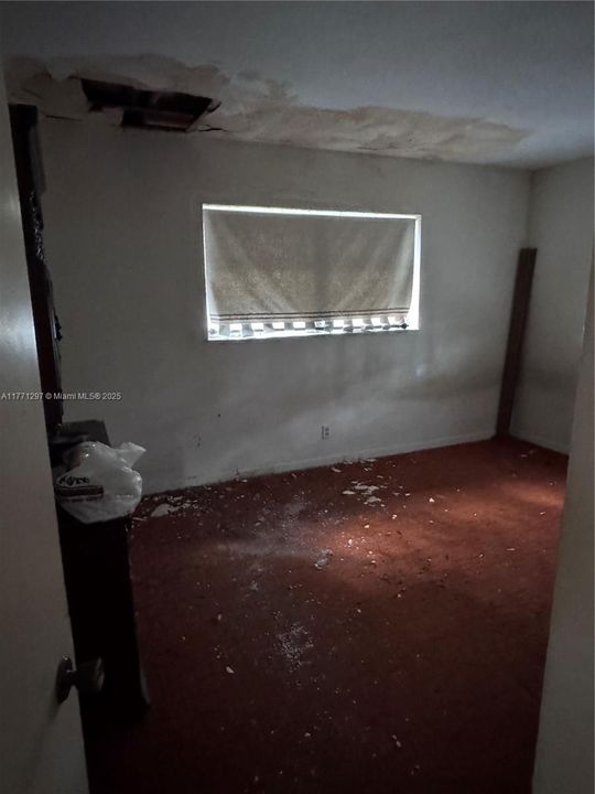 Recently Sold: $419,000 (4 beds, 2 baths, 2114 Square Feet)