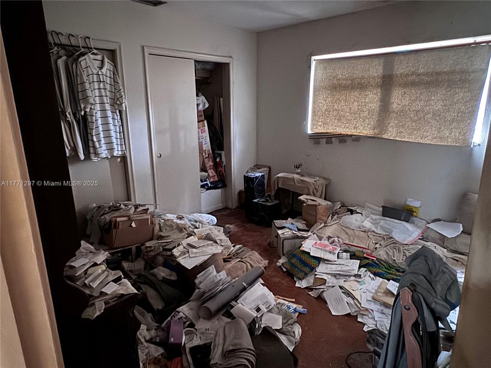 Recently Sold: $419,000 (4 beds, 2 baths, 2114 Square Feet)