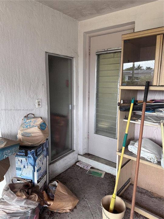 Recently Sold: $419,000 (4 beds, 2 baths, 2114 Square Feet)