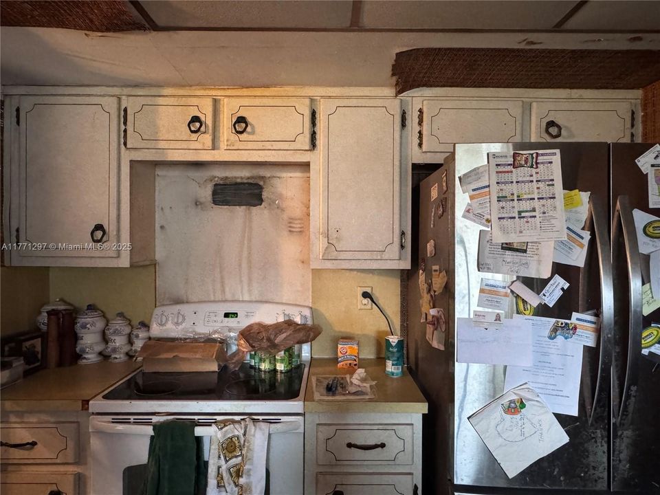 Recently Sold: $419,000 (4 beds, 2 baths, 2114 Square Feet)