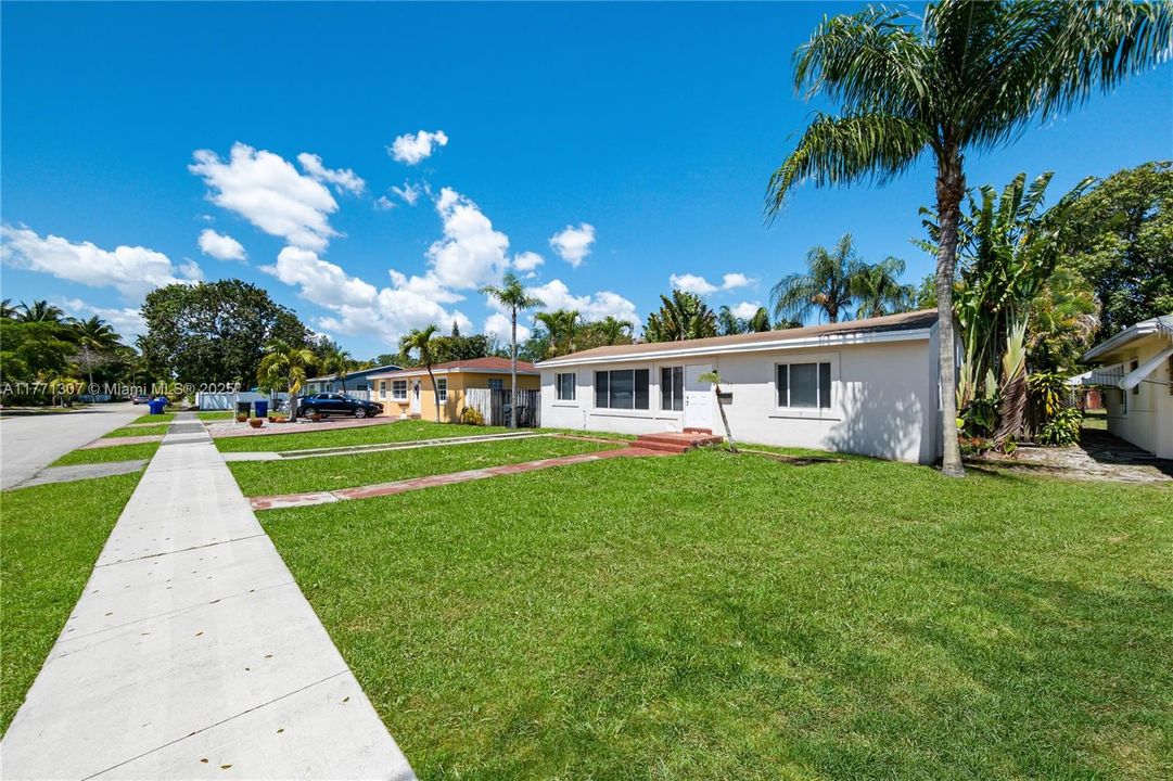 Vendido Recientemente: $450,000 (2 camas, 1 baños, 1260 Pies cuadrados)