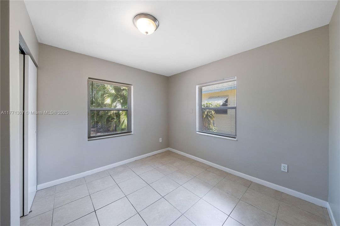 Vendido Recientemente: $450,000 (2 camas, 1 baños, 1260 Pies cuadrados)