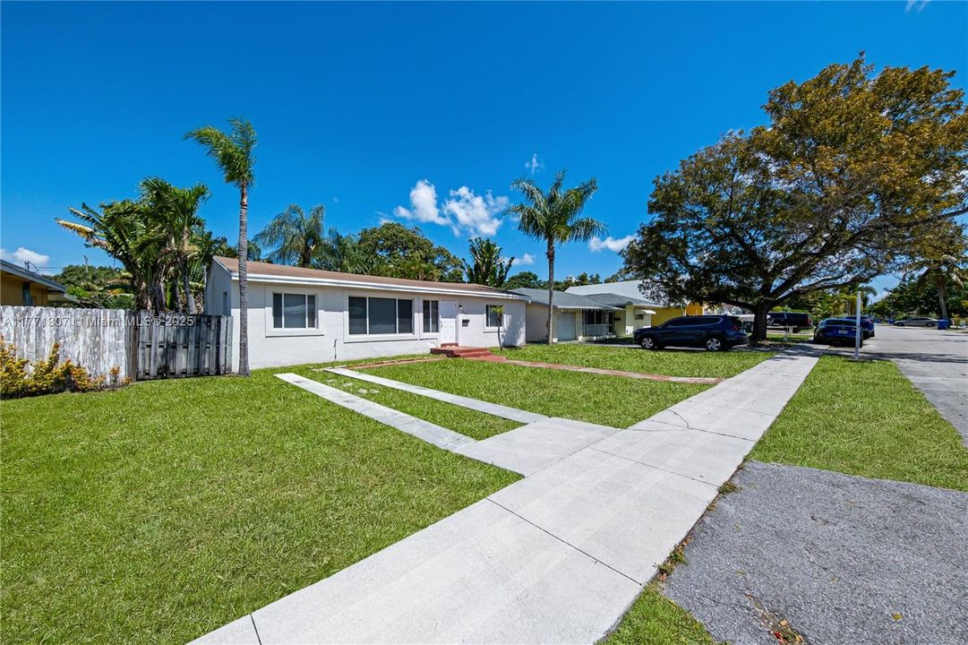 Vendido Recientemente: $450,000 (2 camas, 1 baños, 1260 Pies cuadrados)