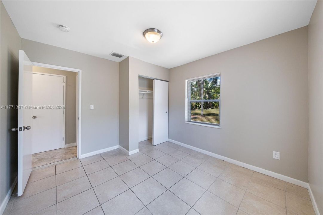 Vendido Recientemente: $450,000 (2 camas, 1 baños, 1260 Pies cuadrados)