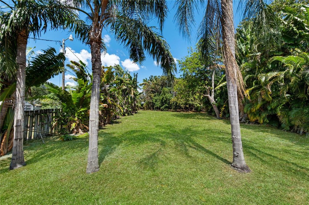 Vendido Recientemente: $450,000 (2 camas, 1 baños, 1260 Pies cuadrados)