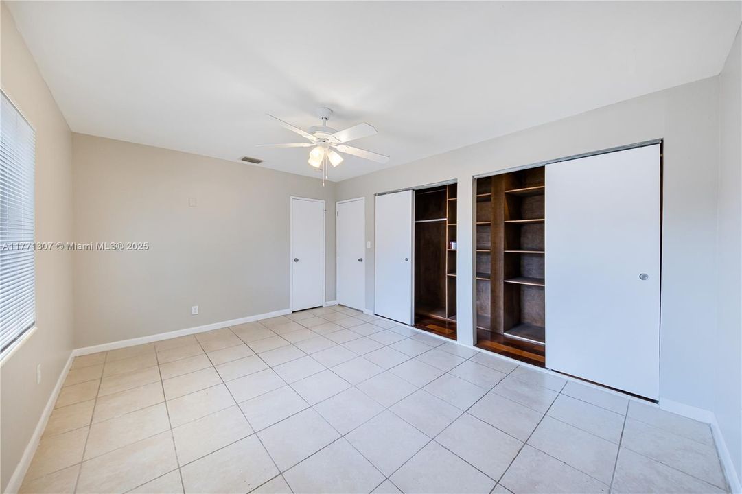 Vendido Recientemente: $450,000 (2 camas, 1 baños, 1260 Pies cuadrados)