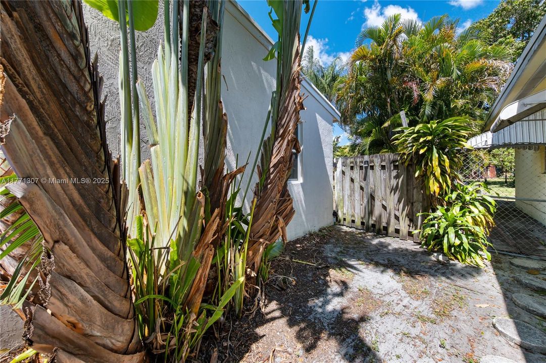 Vendido Recientemente: $450,000 (2 camas, 1 baños, 1260 Pies cuadrados)